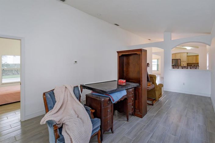 Image No.4-2 Bed House for sale