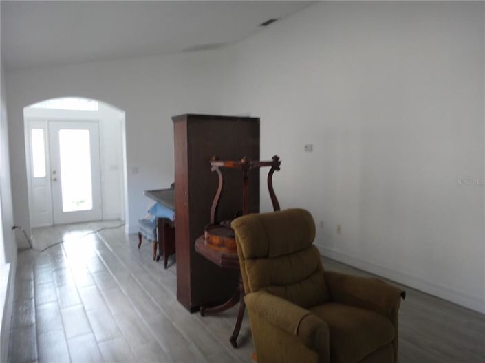 Image No.7-2 Bed House for sale