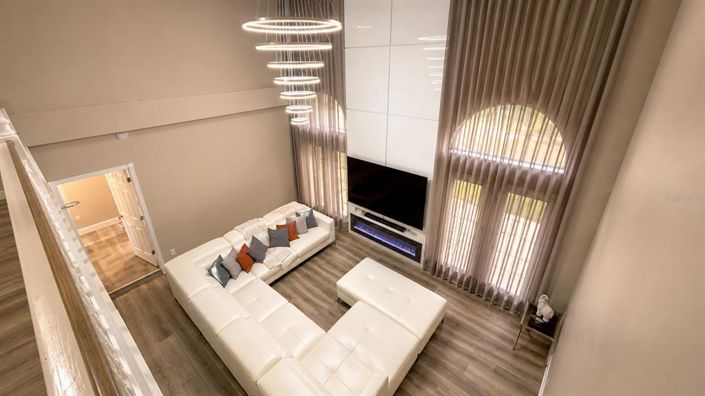 Image No.12-4 Bed House for sale