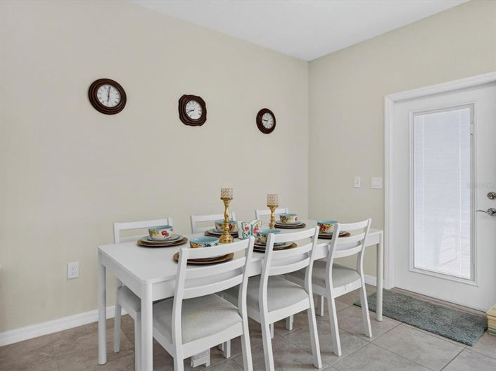 Image No.5-5 Bed Townhouse for sale