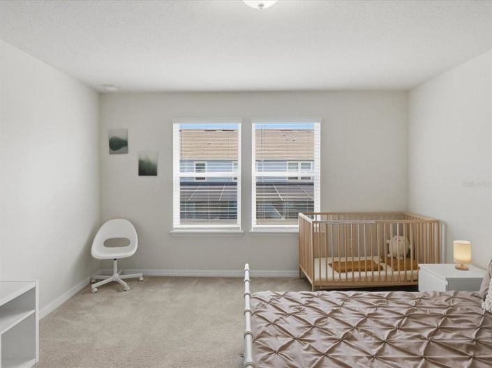 Image No.8-5 Bed Townhouse for sale