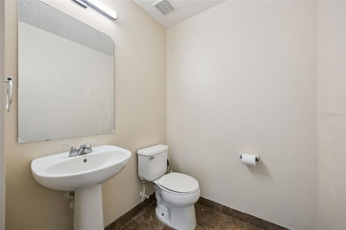 Image No.18-4 Bed House for sale