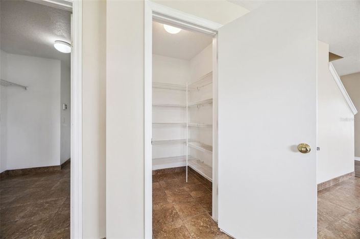 Image No.28-4 Bed House for sale