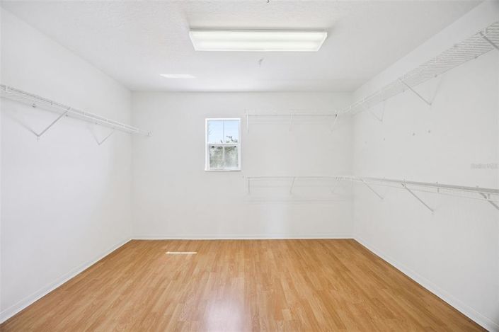 Image No.34-4 Bed House for sale