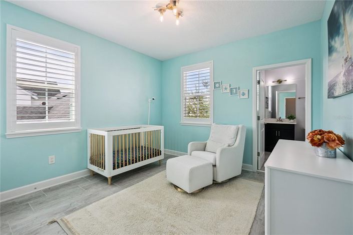 Image No.21-4 Bed House for sale