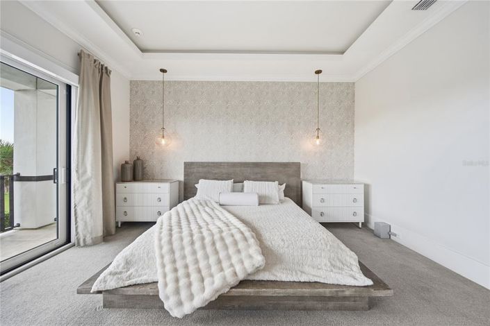 Image No.43-7 Bed House for sale