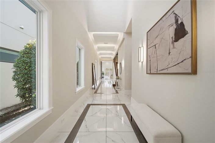Image No.5-7 Bed House for sale