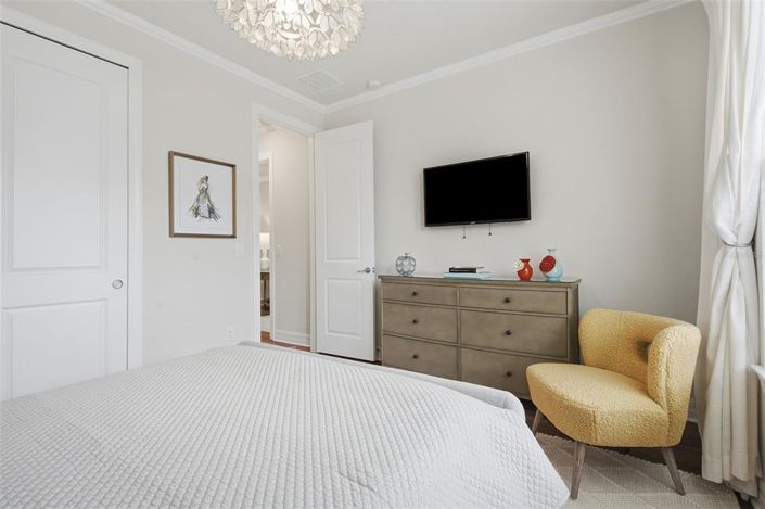 Image No.30-6 Bed House for sale