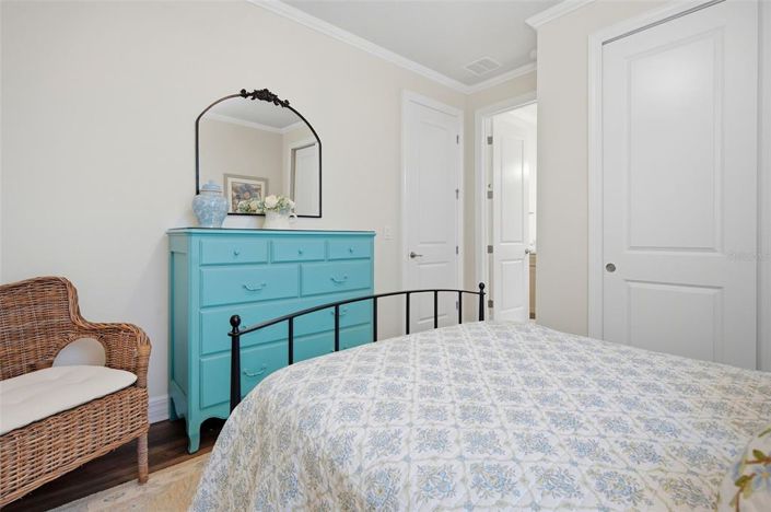 Image No.38-6 Bed House for sale