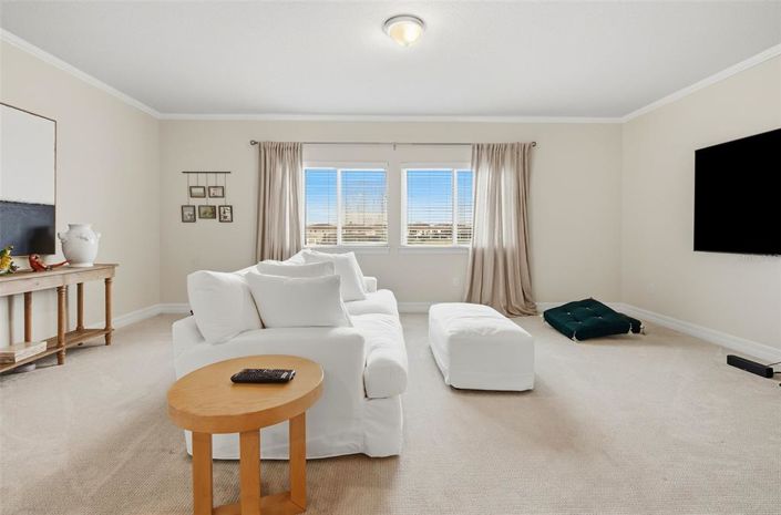 Image No.52-6 Bed House for sale