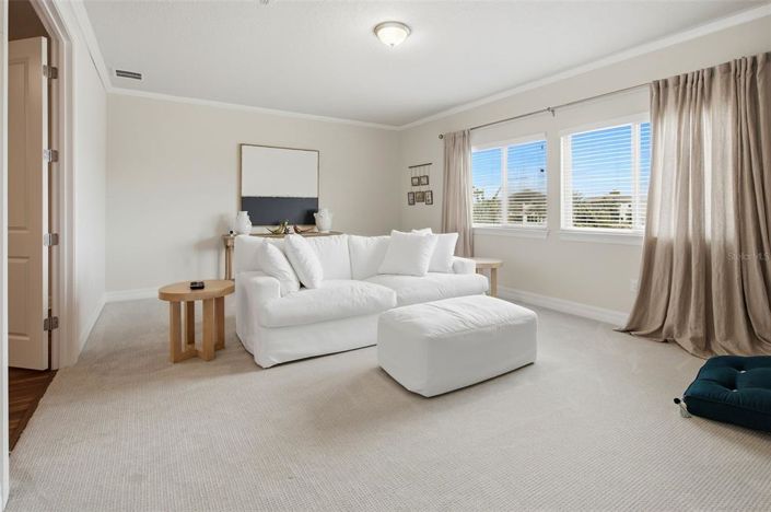 Image No.54-6 Bed House for sale