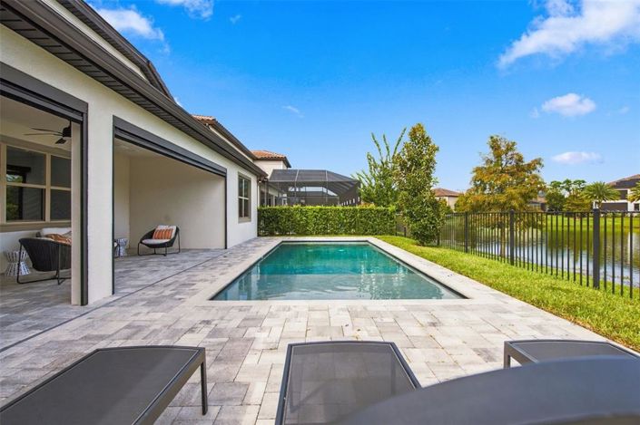 Image No.60-6 Bed House for sale