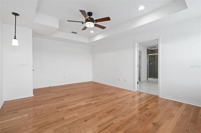 Image No.45-5 Bed House for sale
