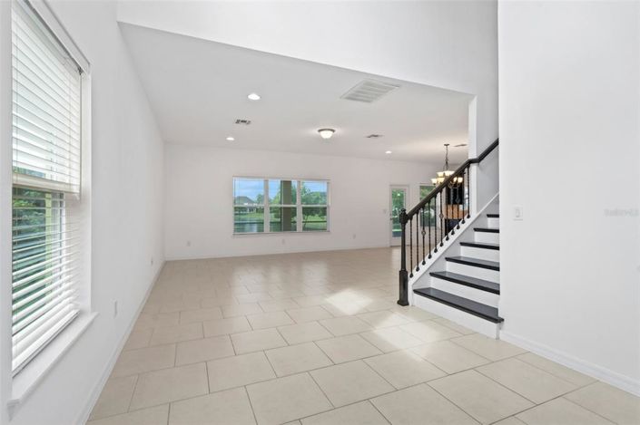 Image No.6-5 Bed House for sale