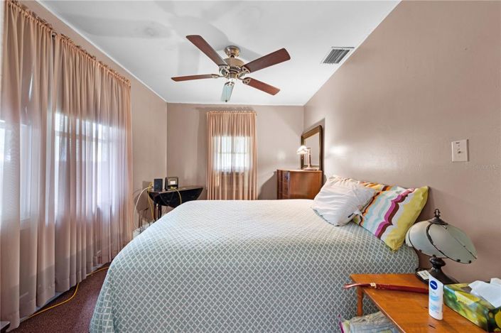 Image No.11-2 Bed House for sale