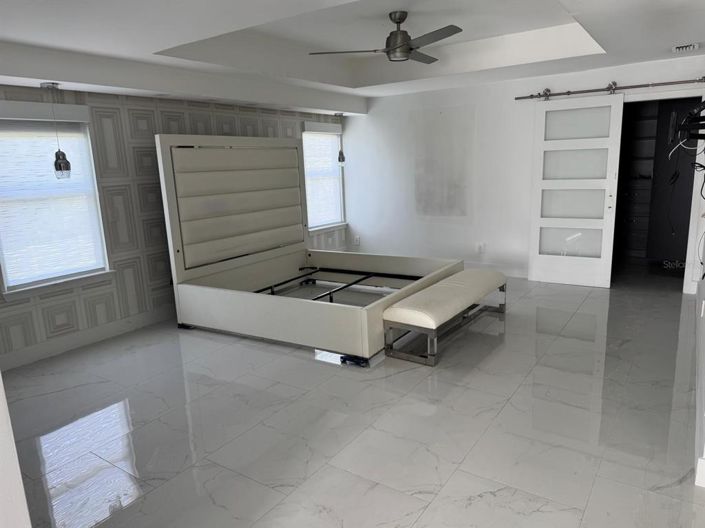Image No.17-5 Bed House for sale