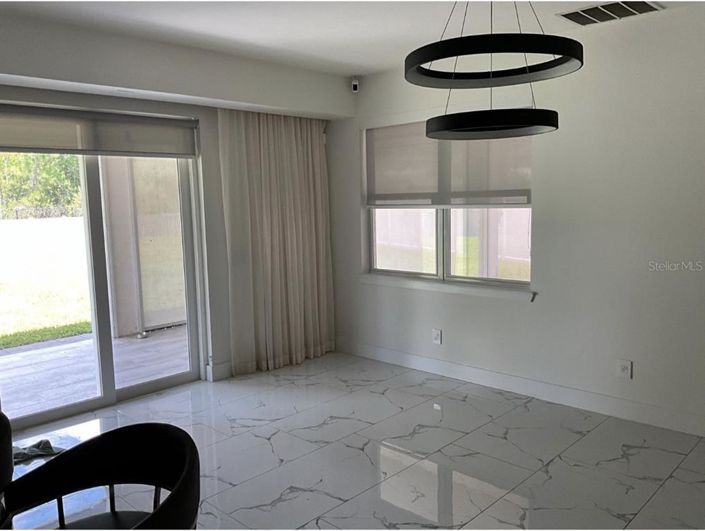 Image No.5-5 Bed House for sale