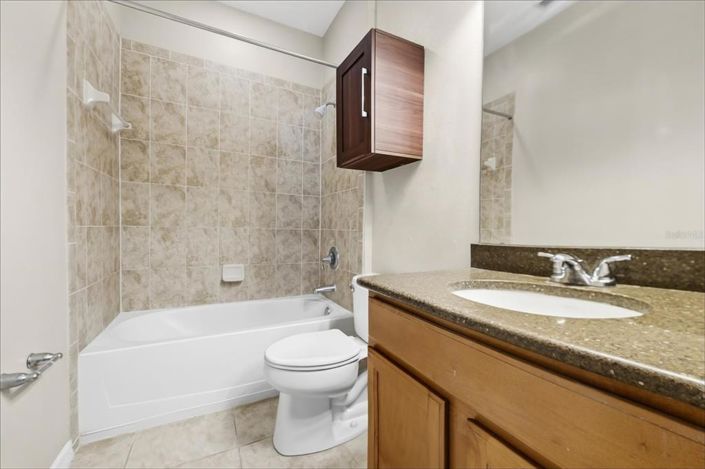 Image No.15-3 Bed House for sale