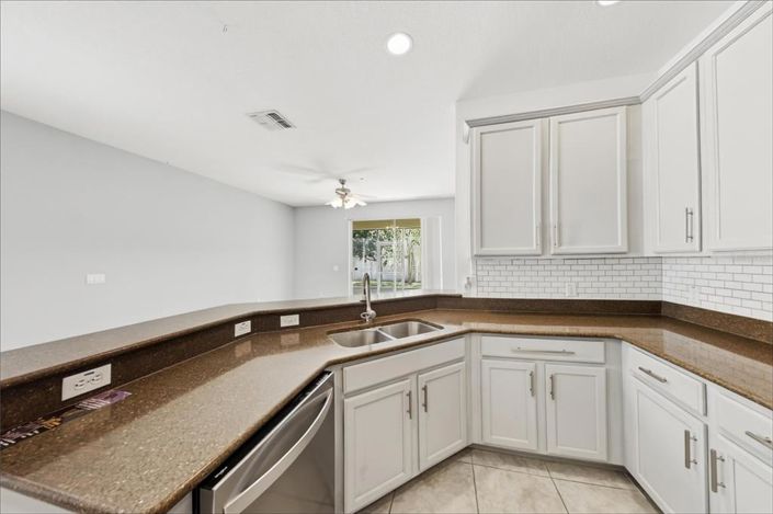 Image No.7-3 Bed House for sale