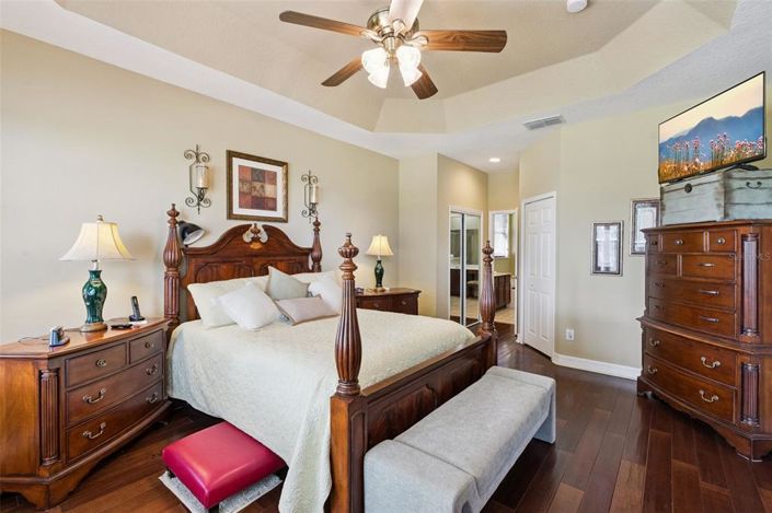 Image No.18-5 Bed House for sale