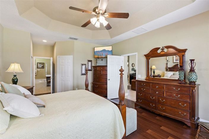 Image No.19-5 Bed House for sale