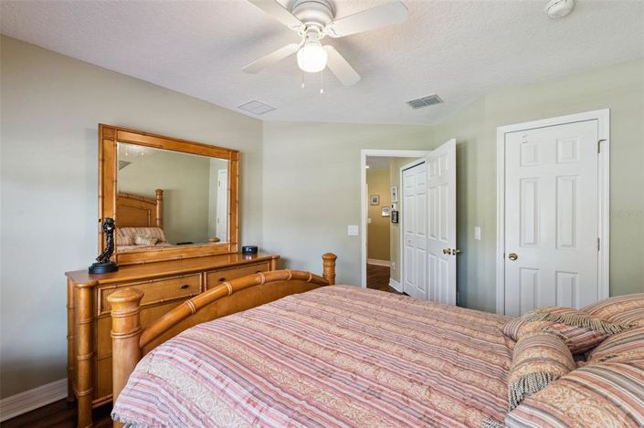 Image No.34-5 Bed House for sale