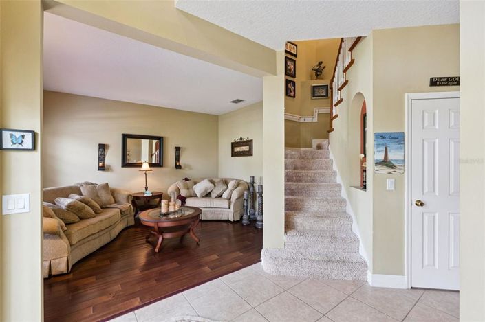 Image No.4-5 Bed House for sale