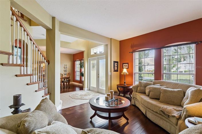 Image No.5-5 Bed House for sale