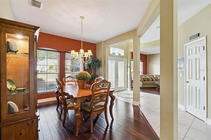 Image No.9-5 Bed House for sale