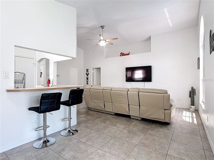 Image No.10-2 Bed House for sale