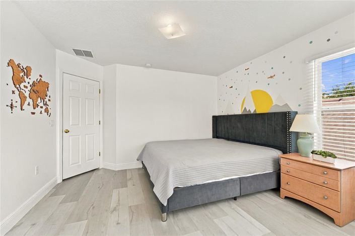 Image No.27-4 Bed House for sale