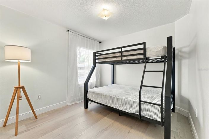 Image No.29-4 Bed House for sale