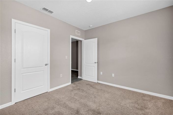 Image No.11-3 Bed House for sale