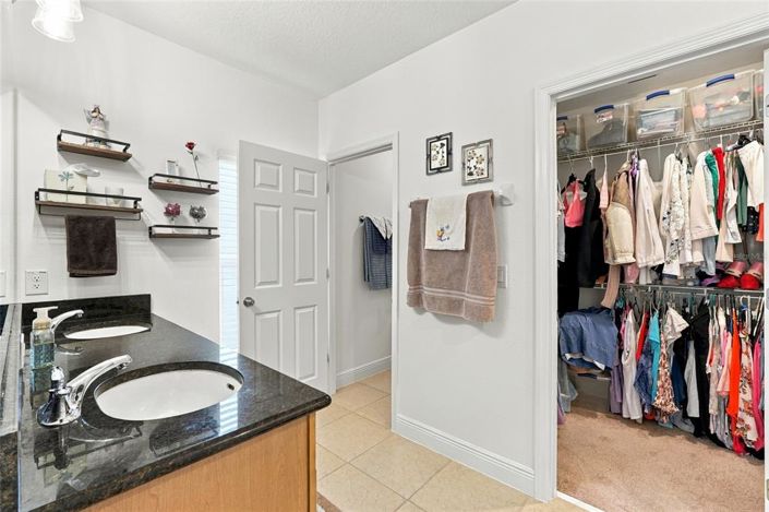 Image No.32-4 Bed House for sale