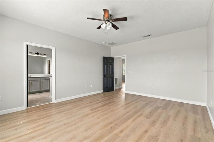 Image No.28-4 Bed House for sale