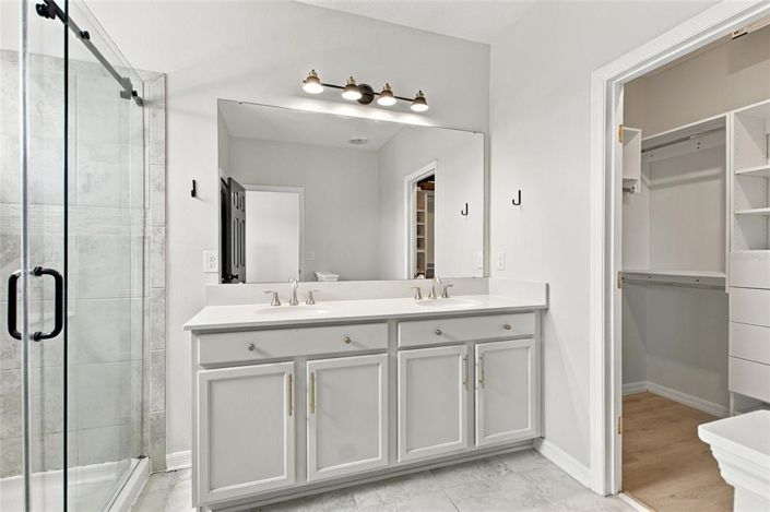 Image No.30-4 Bed House for sale