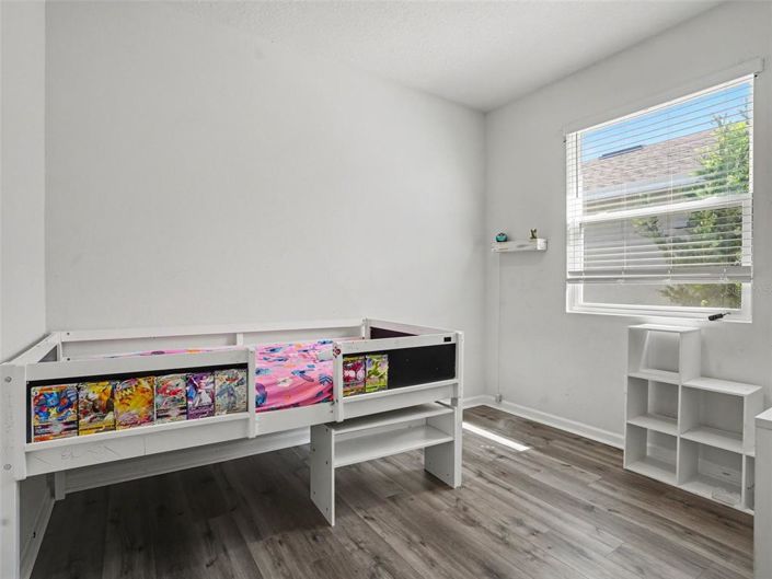 Image No.11-3 Bed House for sale