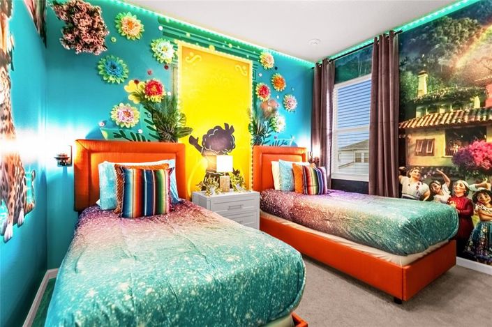 Image No.17-15 Bed House for sale