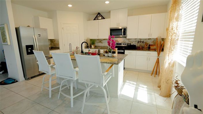 Image No.6-4 Bed House for sale