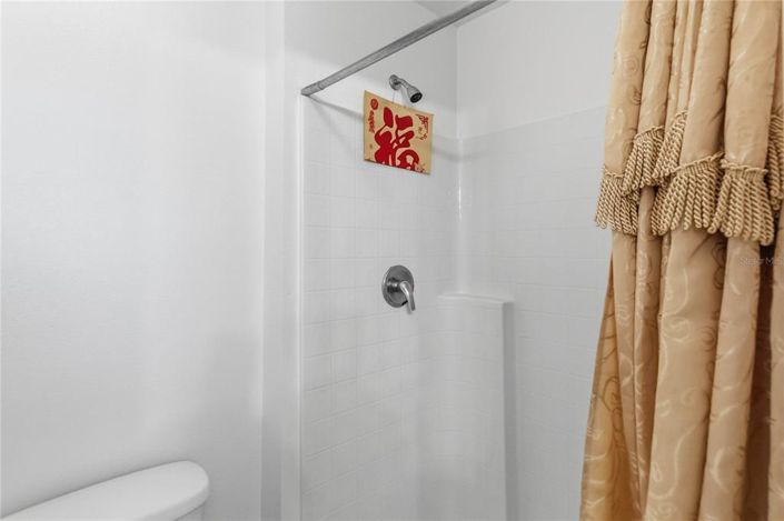 Image No.18-3 Bed House for sale