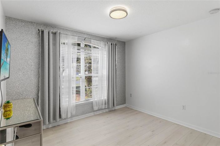 Image No.19-3 Bed House for sale