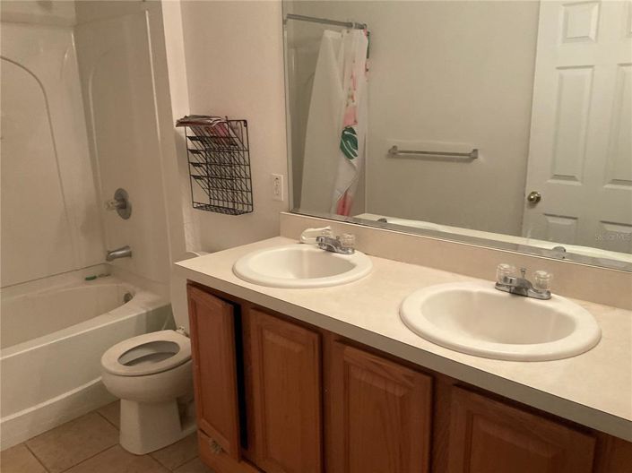 Image No.25-5 Bed House for sale