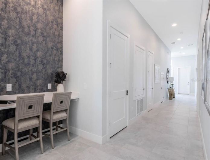 Image No.3-6 Bed House for sale