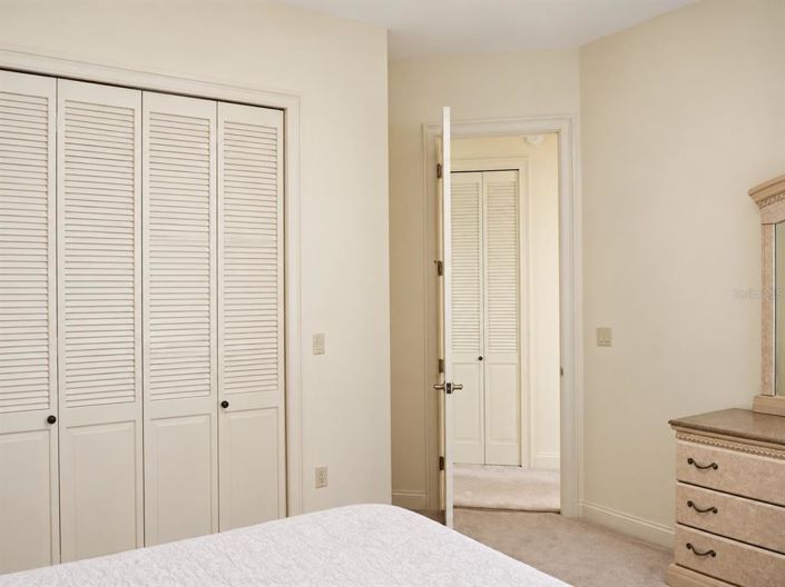 Image No.22-4 Bed House for sale