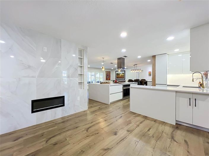 Image No.18-4 Bed House for sale