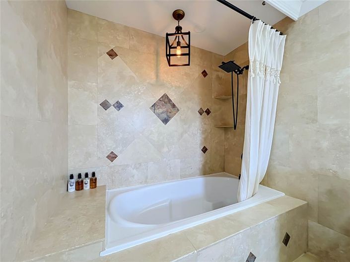 Image No.26-4 Bed House for sale