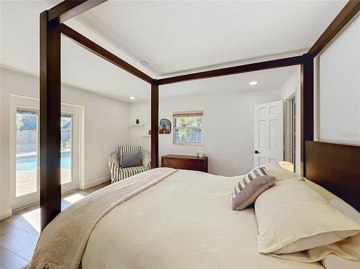 Image No.35-4 Bed House for sale