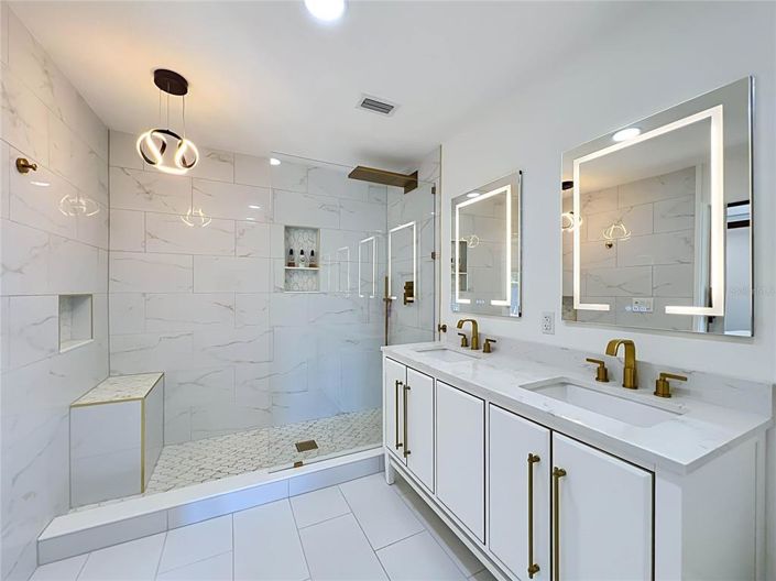 Image No.38-4 Bed House for sale
