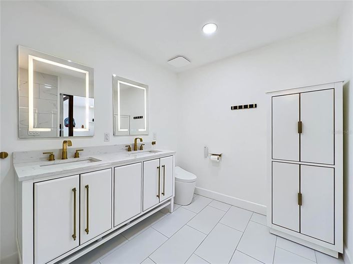 Image No.40-4 Bed House for sale