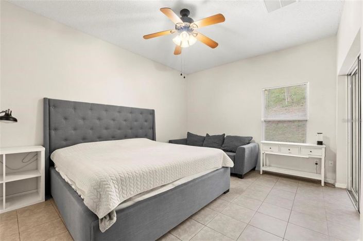 Image No.20-4 Bed House for sale